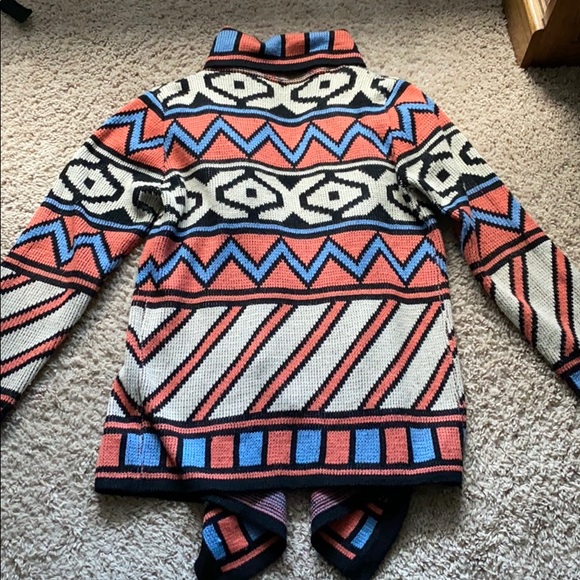 Francesca’s Sweater - Picture 2 of 9